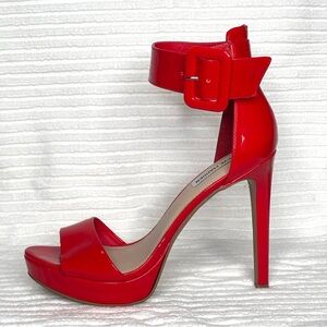 Steve Madden CIRCUIT Women’s Size 9 Red Ankle Strap Heels